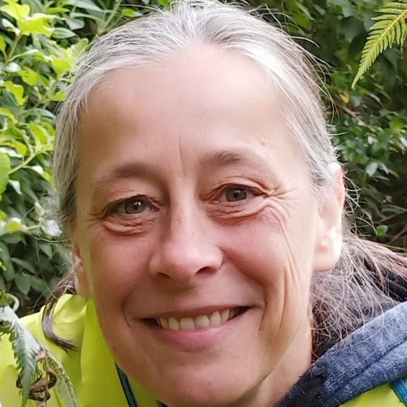 Künstlerin Andrea Lacher-Bryk